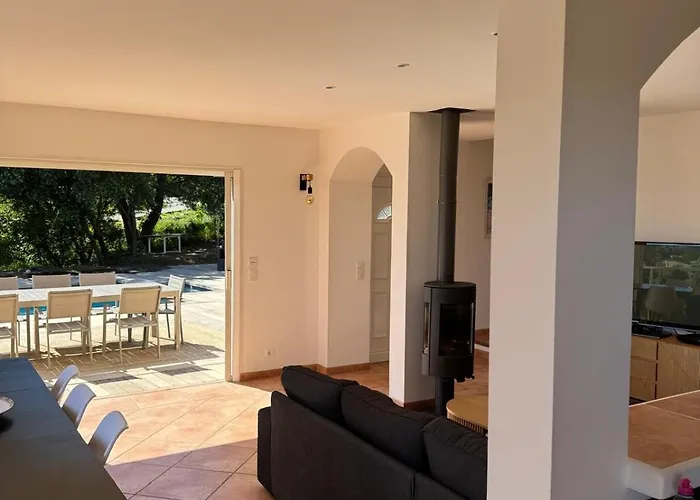 Vue Mer, Spacieuse, Piscine Privee וילה סארי סולנזארה